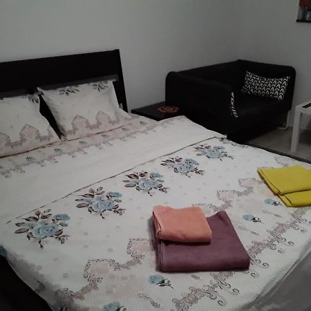 Garsonniera Maria Apartman Bukarest Kültér fotó